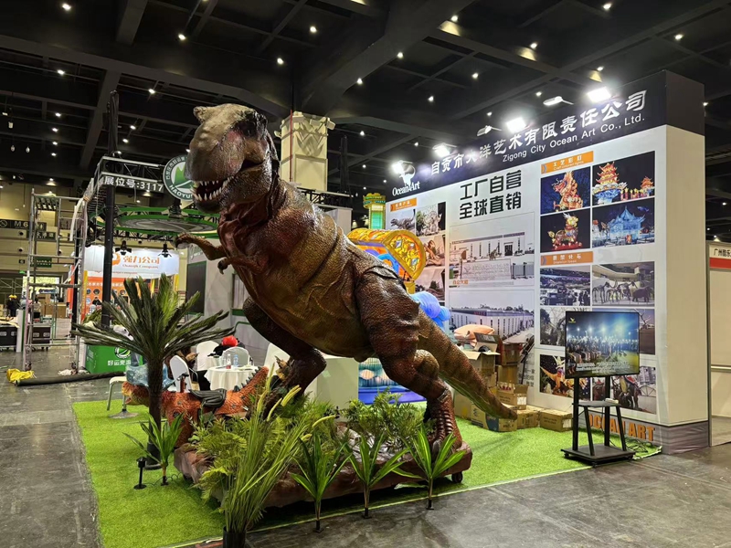 大洋艺术参加2025郑州全球游乐设备展